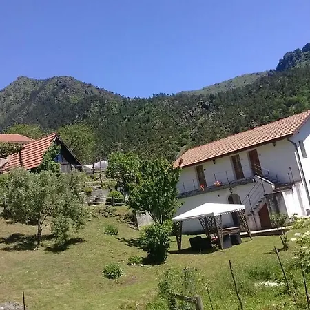 Agriturismo Grilla Farm stay